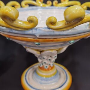 Centro tavola in ceramica.