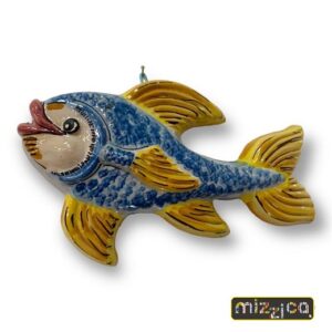 Pesce in ceramica.