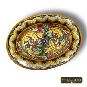 Piatto ovale in ceramica di Caltagirone.