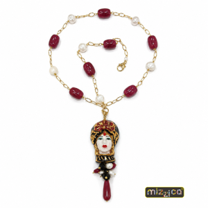 Collana con ciondolo "Testa di Moro" decoro bordeaux